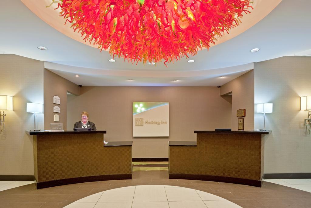 Holiday Inn Olathe Medical Center Интериор снимка