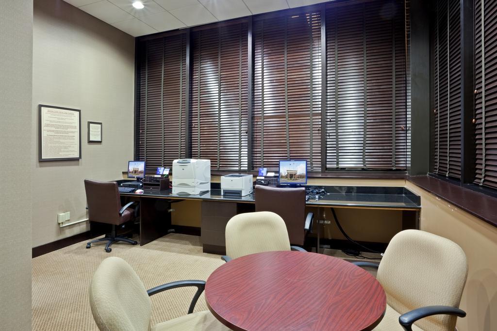 Holiday Inn Olathe Medical Center Съоръжения снимка